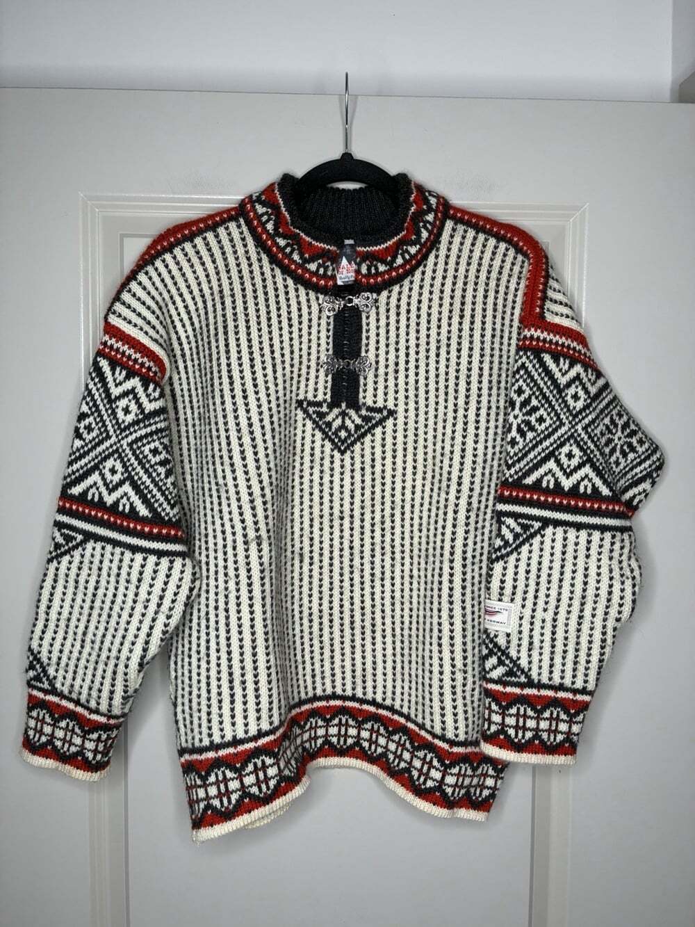Dale of Norway VTG 90s Nordic Wool Sweater Pewter Clasps Small Red White Black